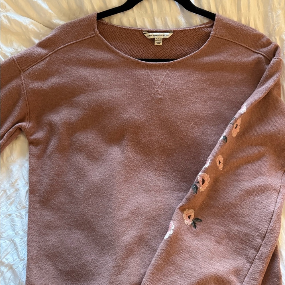 American Eagle Outfitters Mauve Sweatshirt